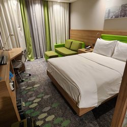 Hampton by Hilton Istanbul Zeytinburnu - Our room.