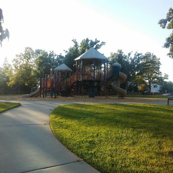 Merwin F Rose Park - Late afternoon at the park - Parks Near Me - Elk Grove, California