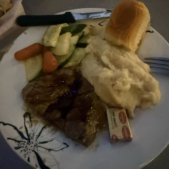 Byron Roadhouse - Tenderloin steak, mashed potatoes and grilled veggies - Steakhouses Near Me - Byron, California