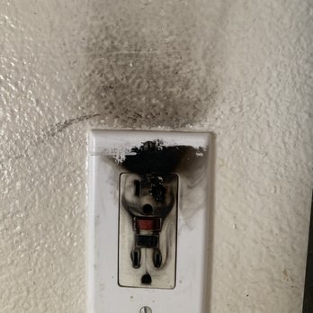 Robert P Morgan Electrician - Outlet that almost caused a whole Fire - Electricians Near Me - Capistrano Beach, California Robert P Morgan Electrician - Outlet that almost caused a whole Fire - Electricians Near Me - Capistrano Beach, California