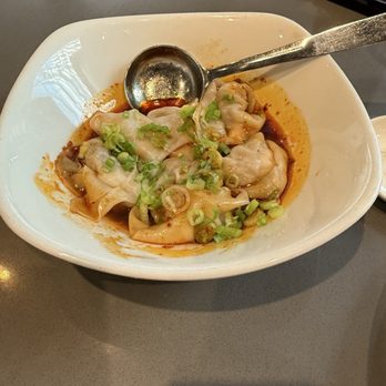 Din Tai Fung - Shrimp & Kurobuta Pork Spicy Wontons (8 each) - Taiwanese Near Me - Seattle, Washington Din Tai Fung - Shrimp & Kurobuta Pork Spicy Wontons (8 each) - Taiwanese Near Me - Seattle, Washington