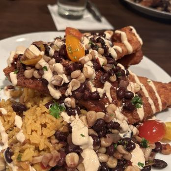 Wren - Fried flounder with dirty rice - Wine Bars Near Me - Beaufort, South Carolina Wren - Fried flounder with dirty rice - Wine Bars Near Me - Beaufort, South Carolina