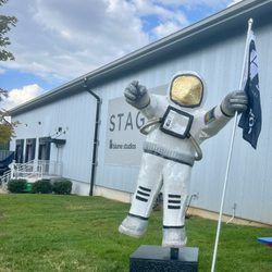 Space Explorers - Entrance