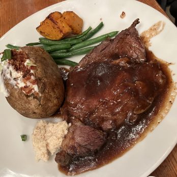 Chop Steakhouse & Bar - prime rib - Steakhouses Near Me - Etobicoke, Ontario Chop Steakhouse & Bar - prime rib - Steakhouses Near Me - Etobicoke, Ontario
