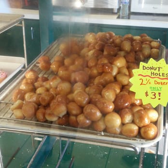 Donuts & Yogurt - 2 1/2 dozen donut holes for $3! Great deal. - Ice Cream & Frozen Yogurt Near Me - Tracy, California Donuts & Yogurt - 2 1/2 dozen donut holes for $3! Great deal. - Ice Cream & Frozen Yogurt Near Me - Tracy, California