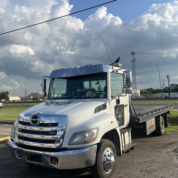 Blue Angel Towing - (512)665-4545
Apollo Dari
Austin tx - Towing Near Me - Austin, Texas Blue Angel Towing - (512)665-4545
Apollo Dari
Austin tx - Towing Near Me - Austin, Texas