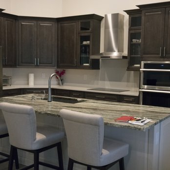 Longley Kitchens - a large kitchen with a center island - General Contractors Near Me - Fort Myers, Florida Longley Kitchens - a large kitchen with a center island - General Contractors Near Me - Fort Myers, Florida