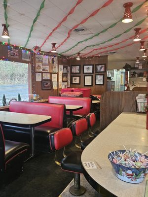 Skyline Restaurant by null