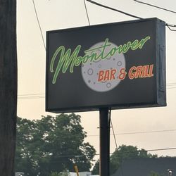 Moontower Bar & Grill - They are back. Woo Hoo!