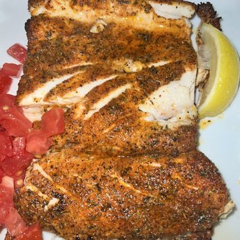 Hobo's Cafe - Grilled flounder - New American Near Me - Key Largo, Florida