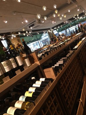 Hedonism Wines by null
