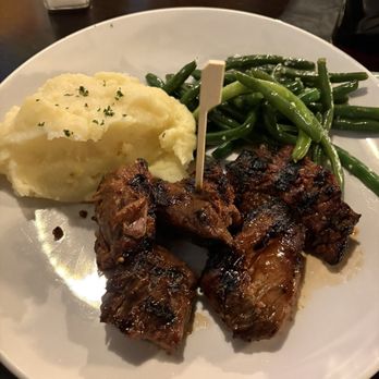 Old School Bar & Grill - Steak tips - Bars Near Me - Windham, New Hampshire
