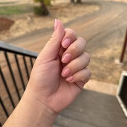 Lovely Nails - Gel 68 on natural nail