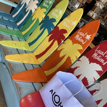 Local Motion Hawaii - Cool bench! - Men's Clothing Near Me - Honolulu, Hawaii
