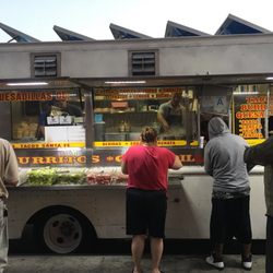 Tacos Santa Fe - Bomb taco truck! Shows up after 6:30