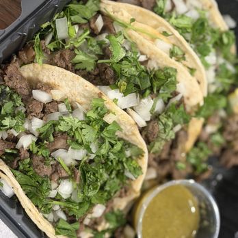 Fantastic Cafe - Asada tacos w/ green salsa - Burgers Near Me - Cerritos, California Fantastic Cafe - Asada tacos w/ green salsa - Burgers Near Me - Cerritos, California