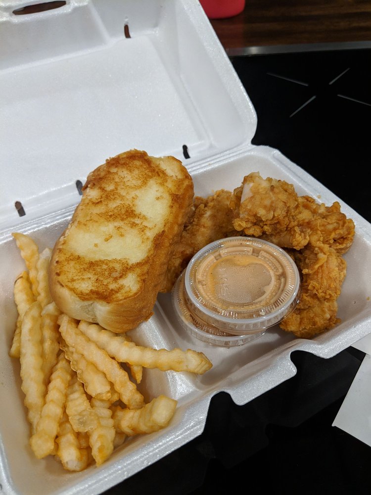 RAISING CANE’S CHICKEN FINGERS 14 Photos & 39 Reviews Fast Food