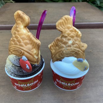 Somisomi - Enjoying two upside down, in the courtyard of Villa Del Sol - Ice Cream & Frozen Yogurt Near Me - Fullerton, California Somisomi - Enjoying two upside down, in the courtyard of Villa Del Sol - Ice Cream & Frozen Yogurt Near Me - Fullerton, California