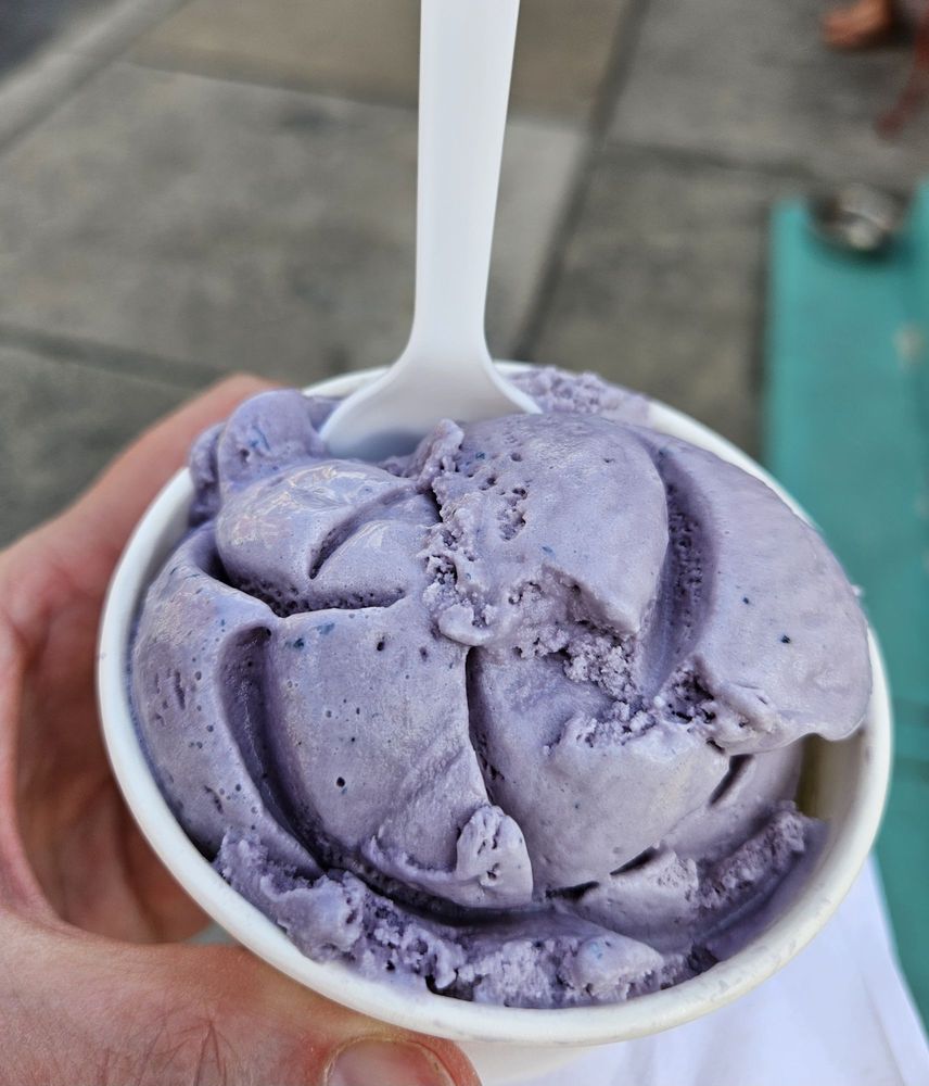 Social spots from Splits And Giggles