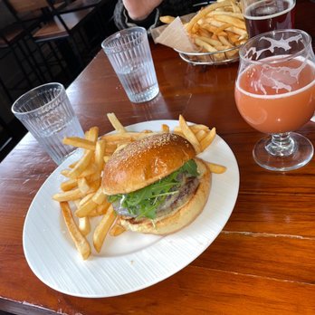 One Lake Brewing - Burger - Breweries Near Me - Oak Park, Illinois