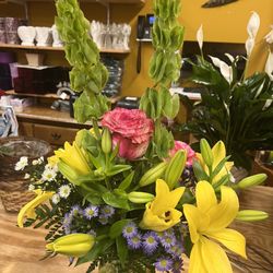 Granny's Florist - Floral arrangement sent in less than 1 hour.