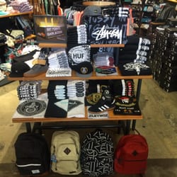 Zumiez