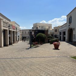 Sicilia Outlet Village