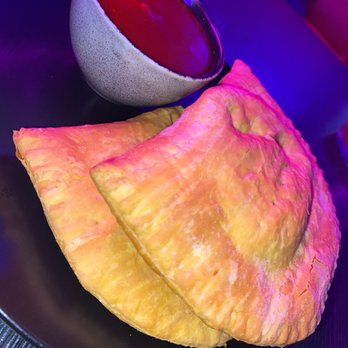 UPTWN Lounge - Beef patties - Hookah Bars Near Me - Thornhill, Ontario