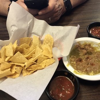 El Arroyo - We like their food but not their lack of chips & salsa. THIS is what good Mexican restaurants serve! - Mexican Near Me - Sonora, California El Arroyo - We like their food but not their lack of chips & salsa. THIS is what good Mexican restaurants serve! - Mexican Near Me - Sonora, California