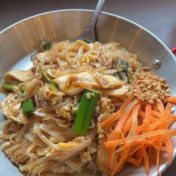 Nou Thai Restaurant - Chicken Pad Thai - Thai Near Me - Olympia, Washington Nou Thai Restaurant - Chicken Pad Thai - Thai Near Me - Olympia, Washington