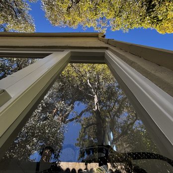 Wright Hand Window Washing - Window Washing Near Me