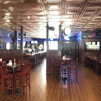 Huskies Tavern - American Near Me - Storrs, Connecticut Huskies Tavern - American Near Me - Storrs, Connecticut