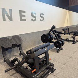 LA Fitness - Expanded Weight Room