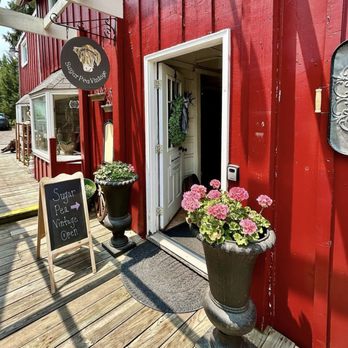 Sugar Pea Vintage - Home Decor Near Me - Poolesville, Maryland
