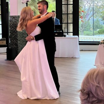Bouquet Sound - Bride and groom first dance, Matt in the background. - DJs Near Me Bouquet Sound - Bride and groom first dance, Matt in the background. - DJs Near Me