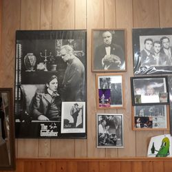 Caputo's Barber Shop - Wall of Fame