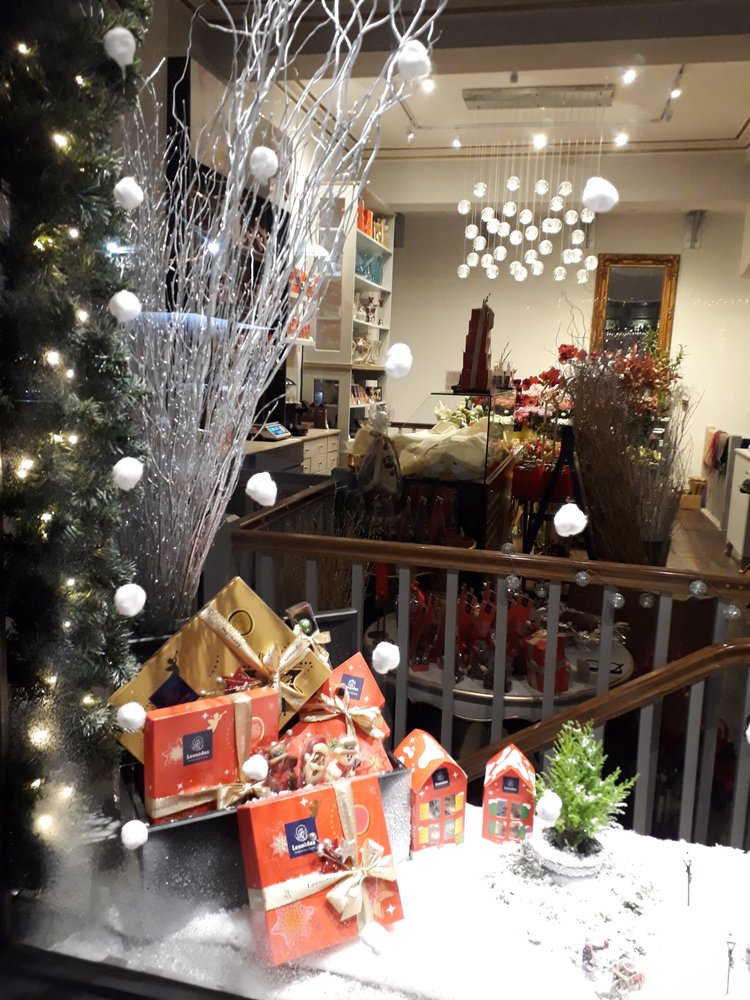 FORMOSA FLOWERS & CHOCOLATE CAFE 2 FORMOSA STREET, London, United