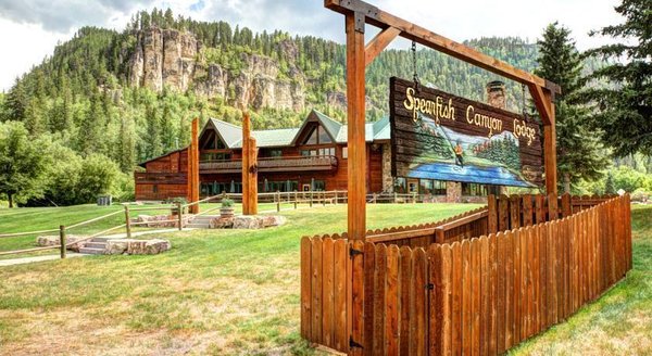 Spearfish Canyon Lodge by null