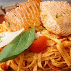 Restaurant Burgas - Frische Paste mit norwegischem Wildlachs