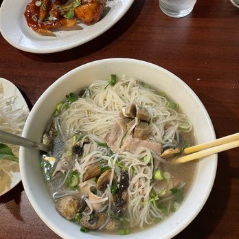 Ginger Thai - Pho (combo) - Thai Near Me - Nashville, Tennessee Ginger Thai - Pho (combo) - Thai Near Me - Nashville, Tennessee