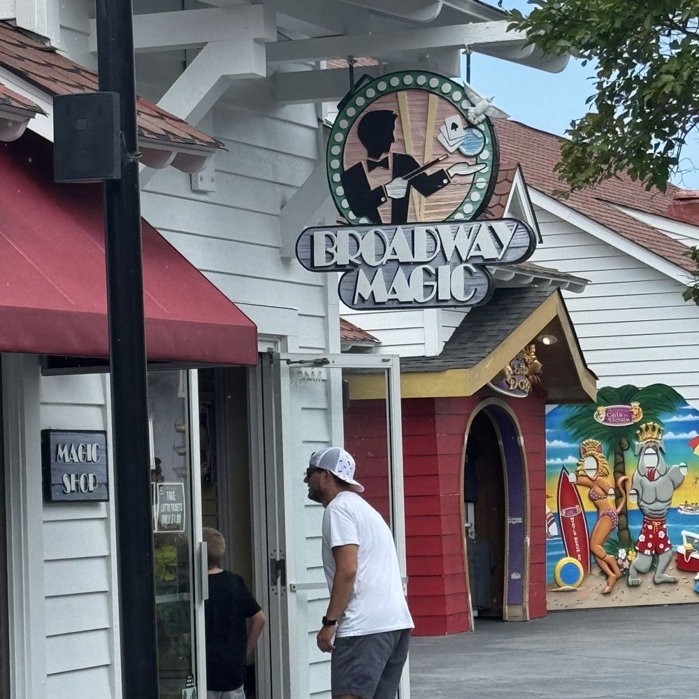 Broadway Magic - Magicians Near Me - Myrtle Beach, South Carolina Broadway Magic - Magicians Near Me - Myrtle Beach, South Carolina