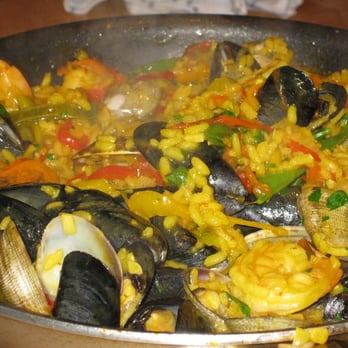 Hipcooks - seafood paella - Cooking Schools Near Me - Los Angeles, California Hipcooks - seafood paella - Cooking Schools Near Me - Los Angeles, California