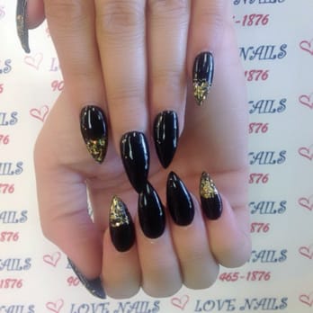 Love Nails - My awesome black and gold claws Emily hooked me up with! - Nail Technicians Near Me - Chino, California Love Nails - My awesome black and gold claws Emily hooked me up with! - Nail Technicians Near Me - Chino, California