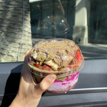 Lazy Bird - Create Your Own Bowl Small ($7.50 for 12 oz) Bases: Acai (1/2 sweet), Pitaya, Matcha Chia Pudding IG: @chelsanne.eats - Acai Bowls Near Me - Anaheim, California