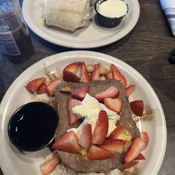 Loaded Joe's - Avon Restaurants - Pulled pork burrito and French toast - Coffee & Tea Near Me - Avon, Colorado Loaded Joe's - Avon Restaurants - Pulled pork burrito and French toast - Coffee & Tea Near Me - Avon, Colorado