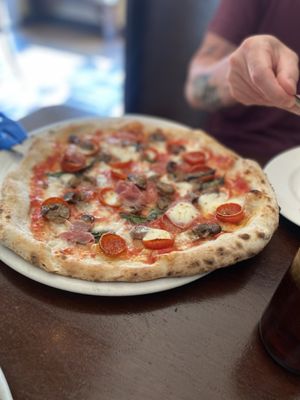 Cornuto Pizzeria by null