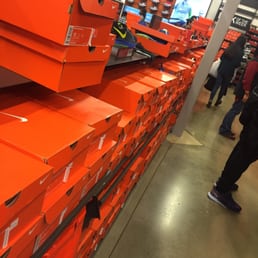 nike outlet tanger oxon hill