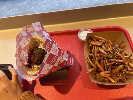 Falafel Yoni by null