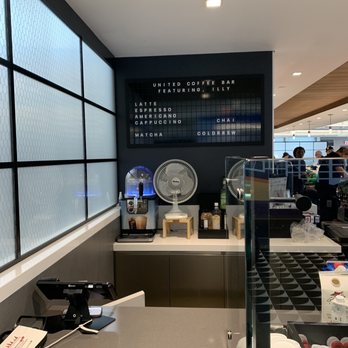 United Club - Coffee counter with barista - Airport Lounges Near Me - Newark, New Jersey