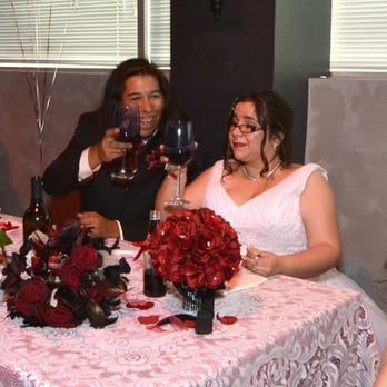 D'vine Wine - We loved their BlackBerry Merlot so much, we had a special bottle, all to ourselves at our wedding. - Beer, Wine & Spirits Near Me - Manitou Springs, Colorado